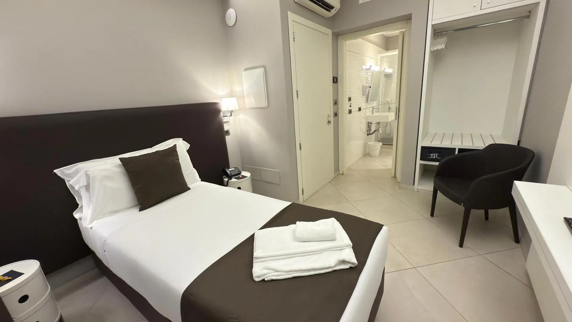Etnea Style Catania Luxury Rooms 3*,  Italien