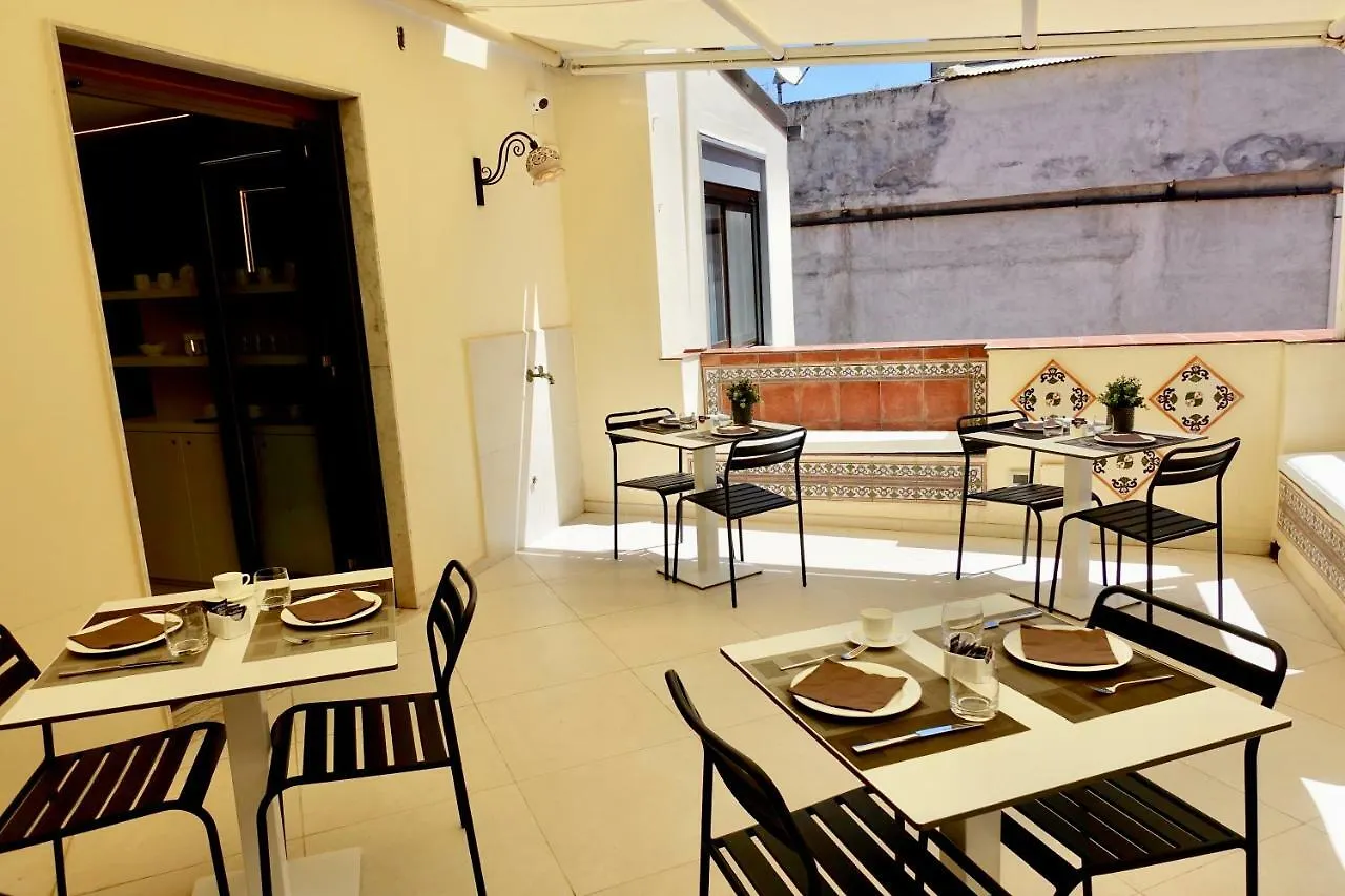 Etnea Style Catania Luxury Rooms 3*,